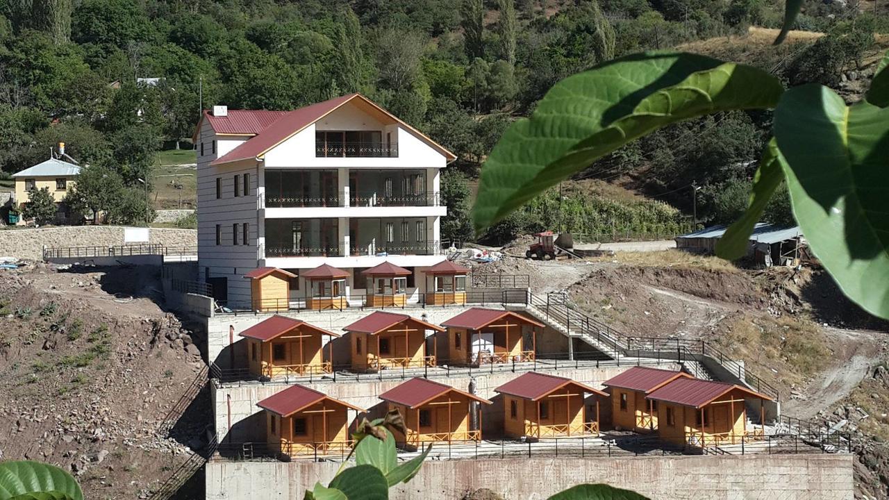 Karsi Bahce Hotel Sebinkarahisar Екстериор снимка